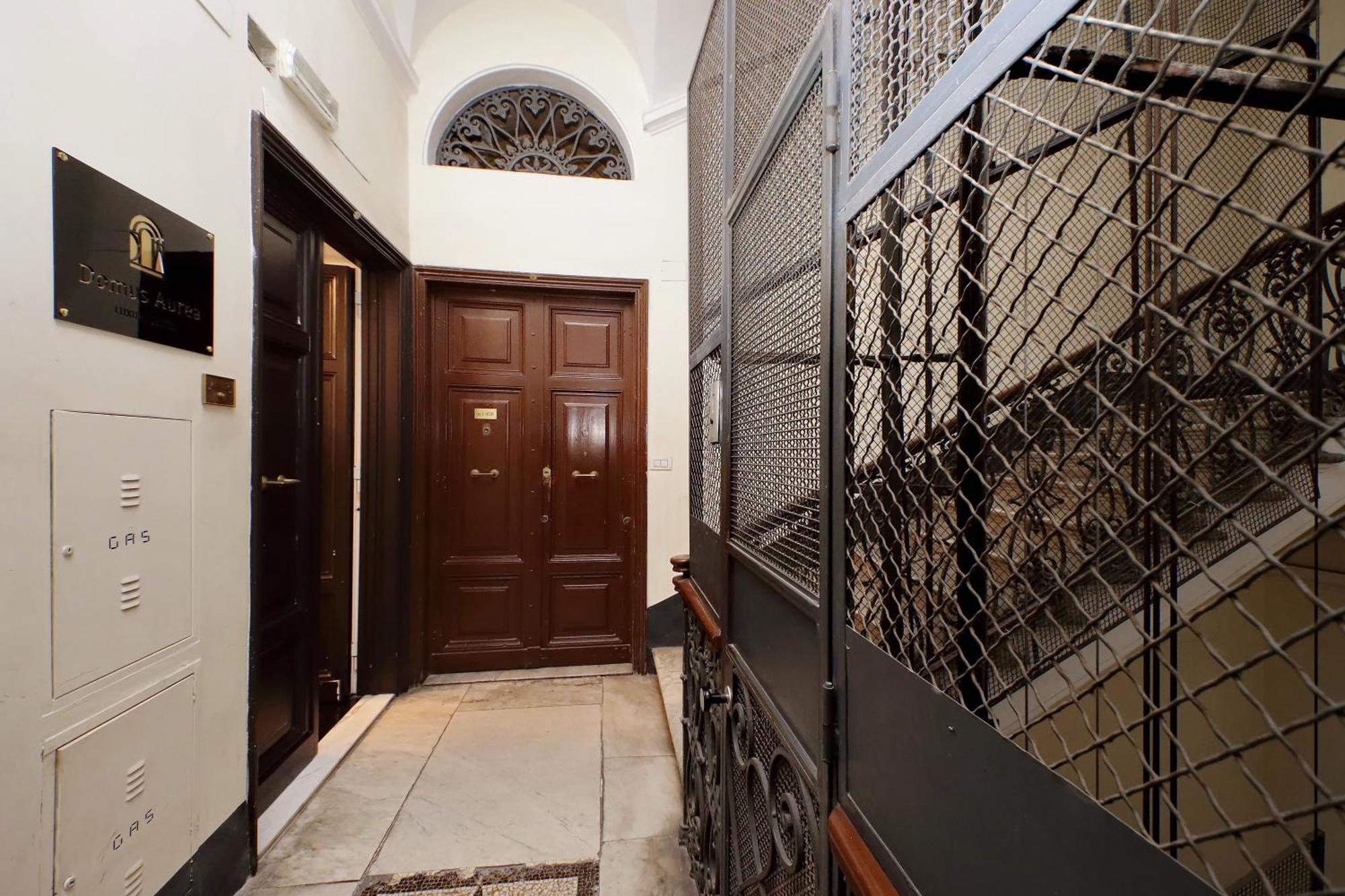 Domus Aurea Luxury Suites Rom Exterior foto